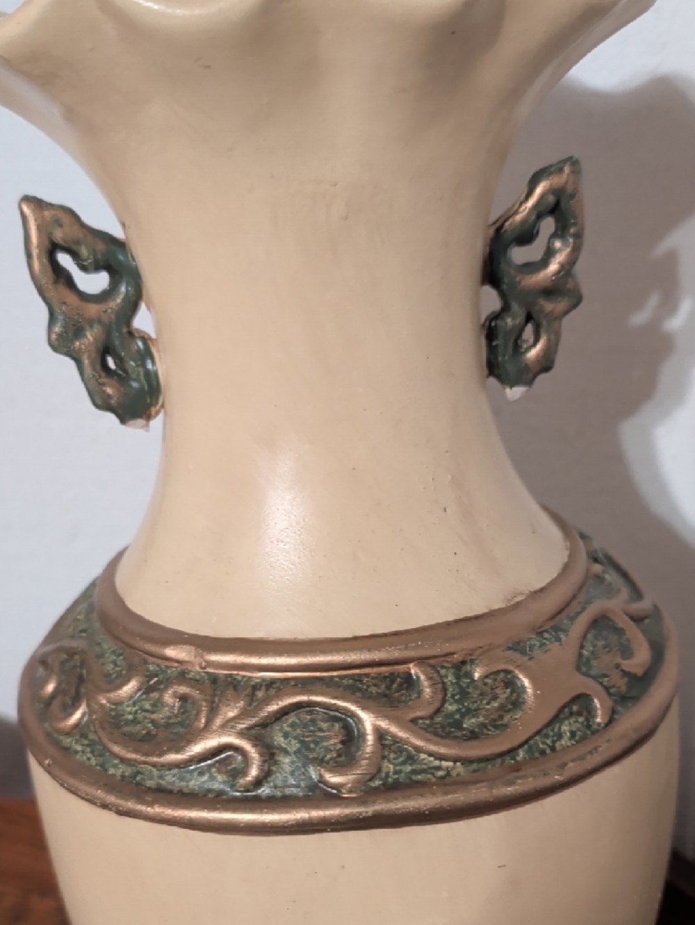 ANTIQUE VASE - Picture 2 of 6